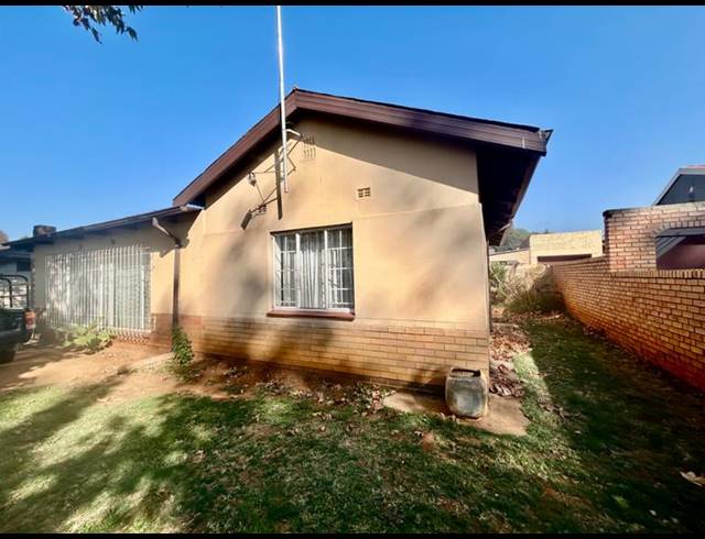 3 BEDROOM HOUSE FOR SALE IN VANDERBIJLPARK CE 1